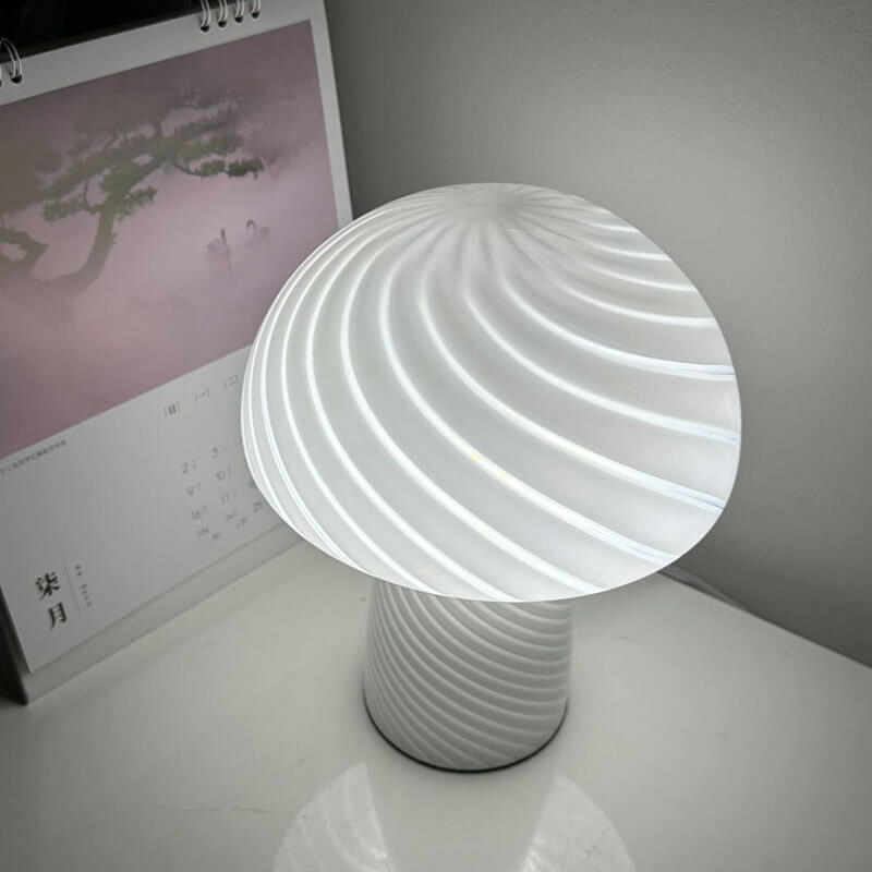 Floroux lampe de table en verre au design de champignon | Minimaliste & Moderne | Lumière d'ambiance chaude | Parfait pour la maison & le bureau