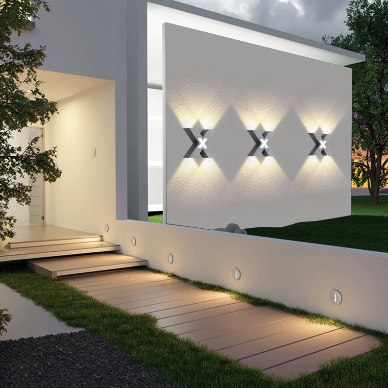 Applique LED étanche moderne en forme de X avec 4 lumières pour extérieur