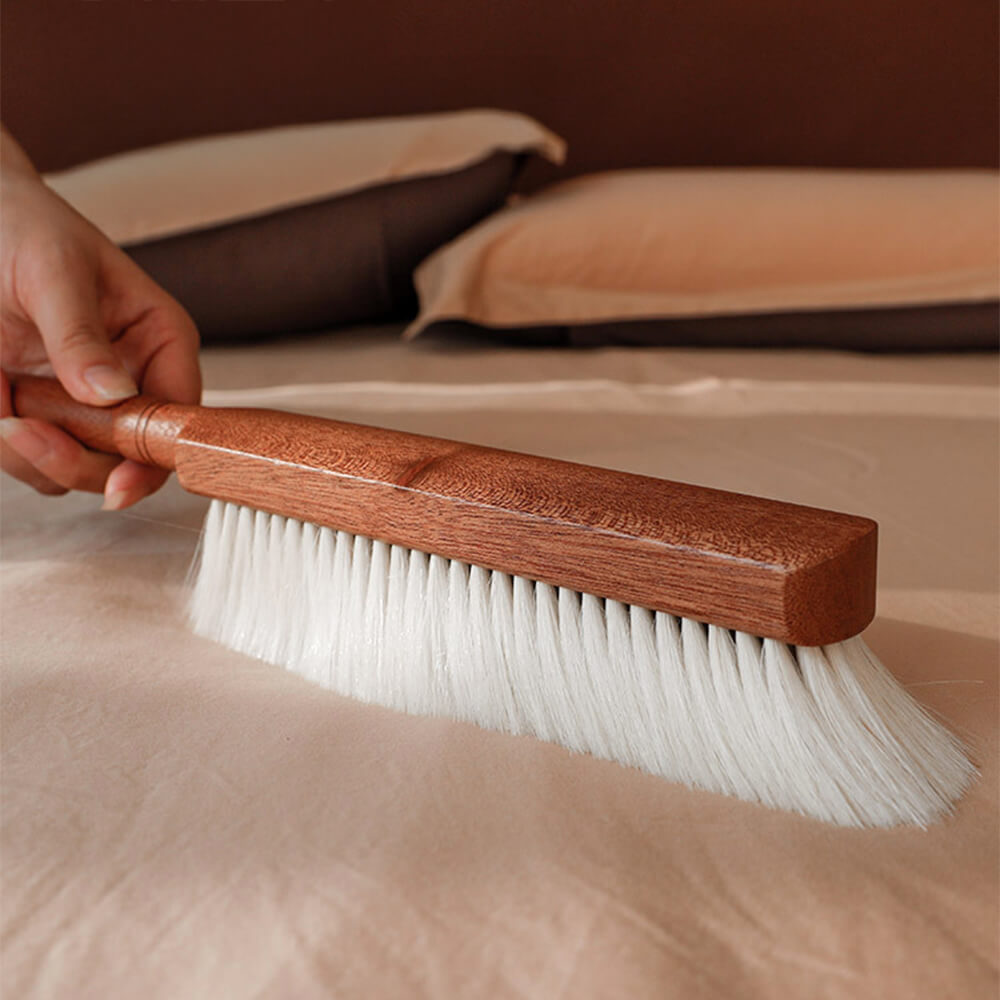 Brosse de nettoyage multifonctionnelle en poils de laine avec poignée en bois de santal