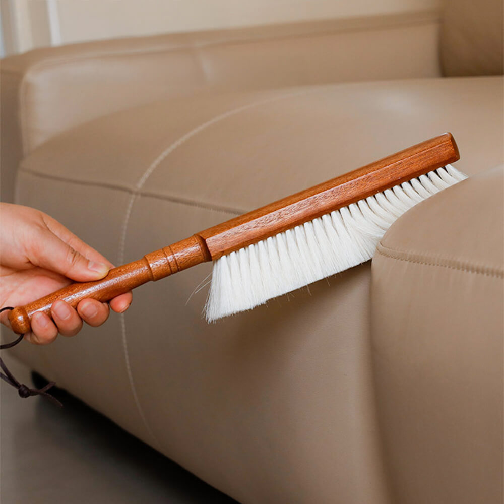 Brosse de nettoyage multifonctionnelle en poils de laine avec poignée en bois de santal