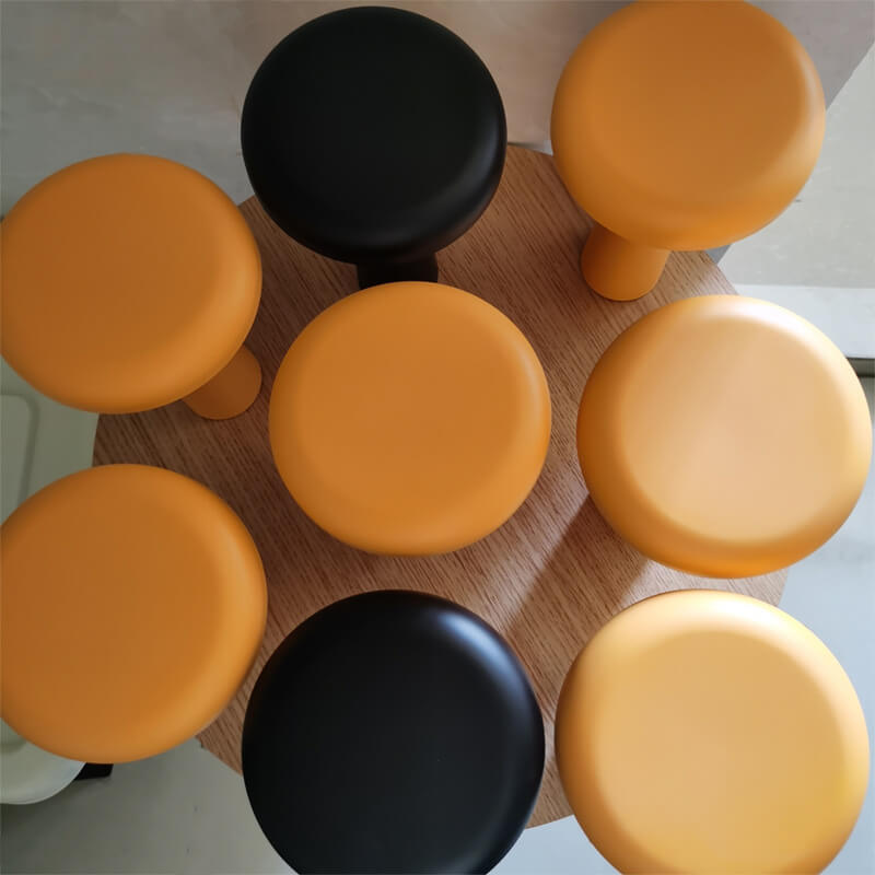 Lampe de table à LED USB en forme de soucoupe volante tournante