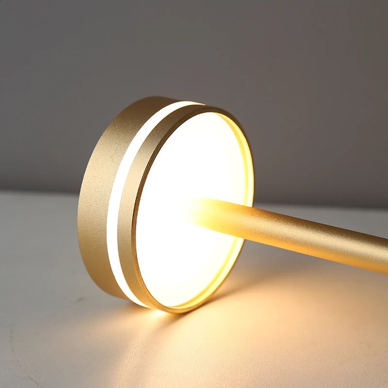 StellarGlow - Lampe sans fil pour extérieur avec éclairage ajustable