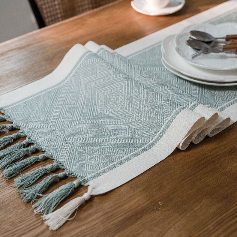 Nappe en jacquard à carreaux géométriques
