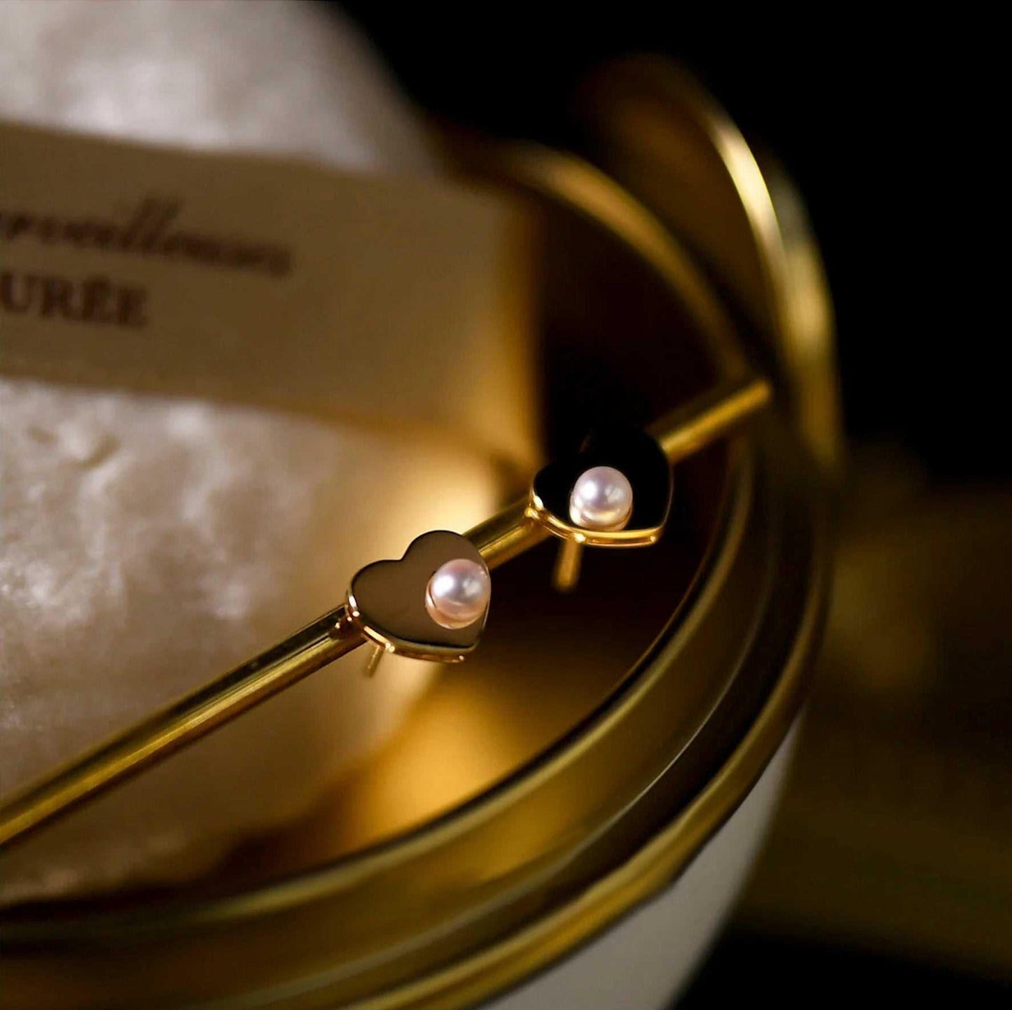 Amelie Heart Studs - Boucles d'oreilles élégantes avec perle