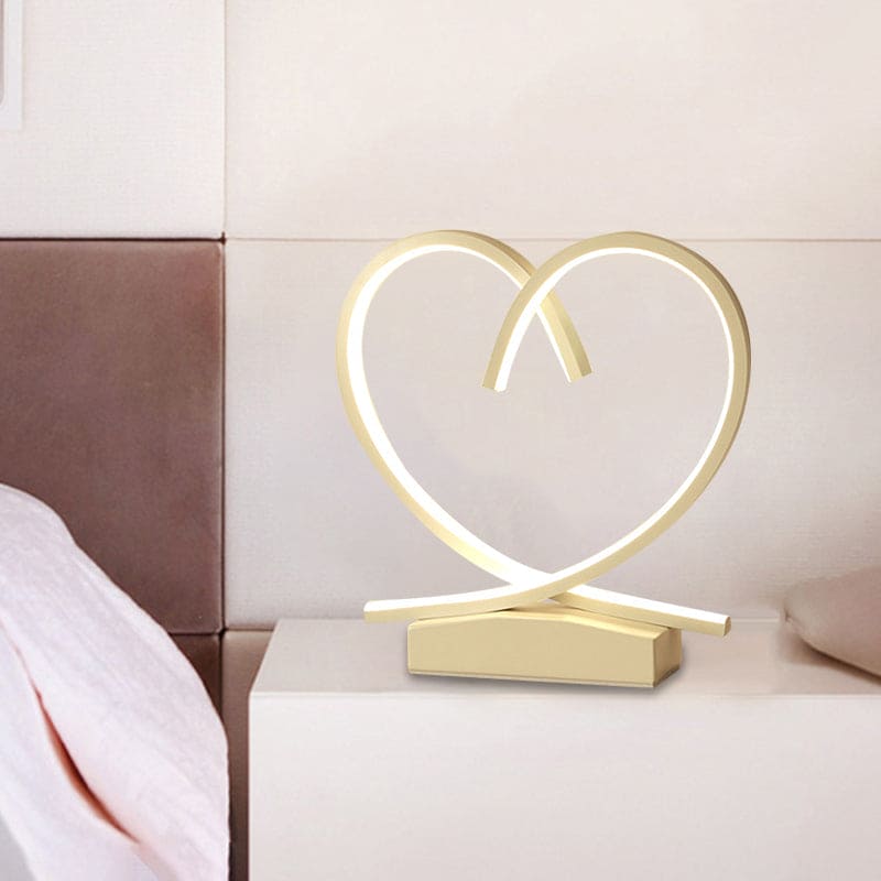 Floroux – Lampe de chevet charmante en bois avec design en cœur