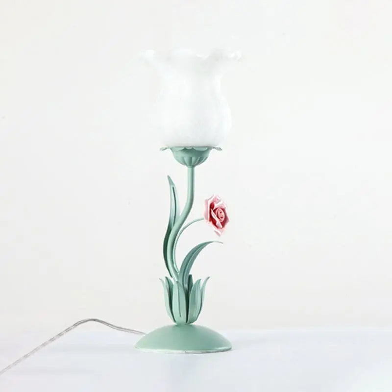 FleurieLuxe - Lampe de Table avec Design Floral pour Commode