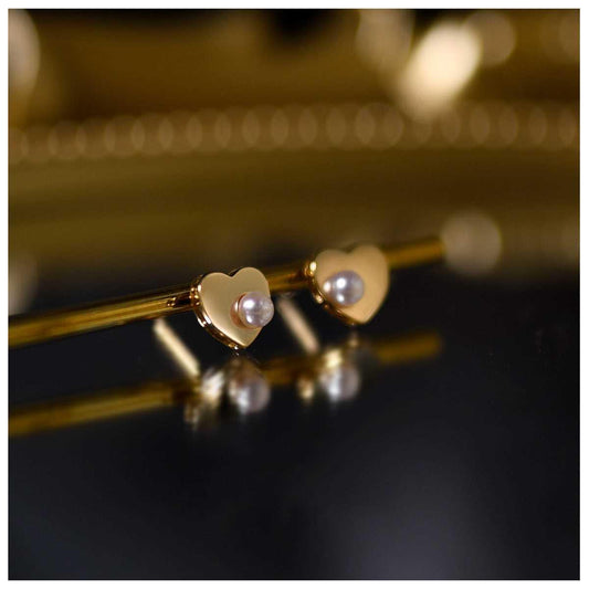 Amelie Heart Studs - Boucles d'oreilles élégantes avec perle