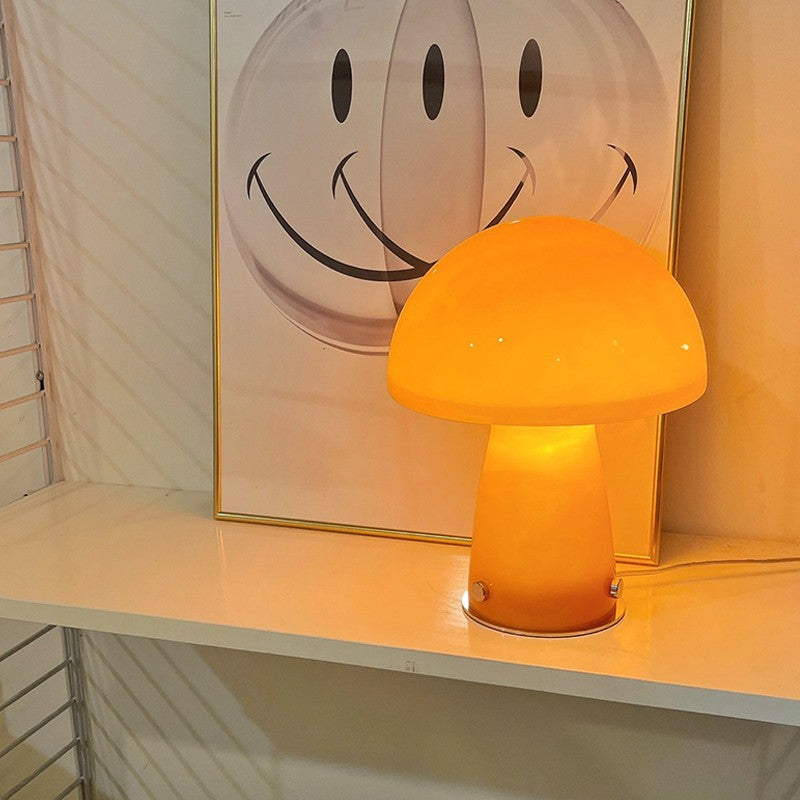 Lampe de table champignon radieuse