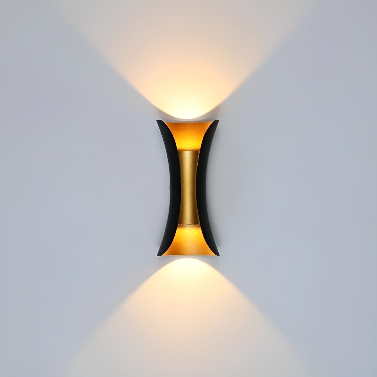 Luxuria Applique Murale Extérieure - UrbanGlow Éclairage LED