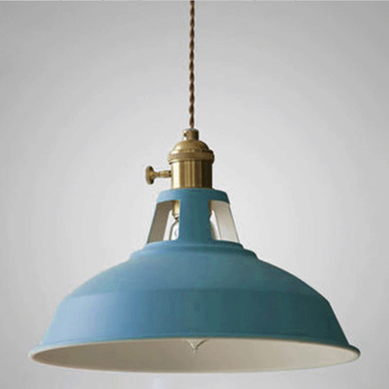 LumièreIndus – Lampe suspendue industrielle pour espaces de restauration