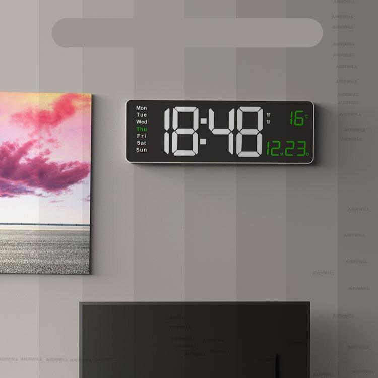 Montre digitale en acrylique colorée – Apportez de la couleur dans votre intérieur