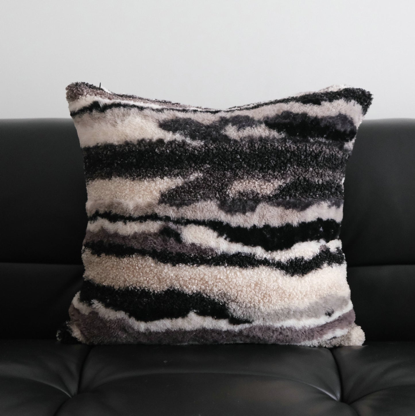 Housse de coussin moderne en fausse fourrure