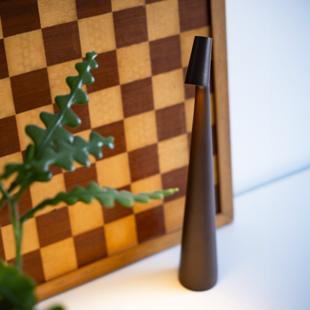 LumiMaître - Lampe de Table LED Rechargeable | Design Moderne et Fonctionnel | Éclairage Ambiant Durable