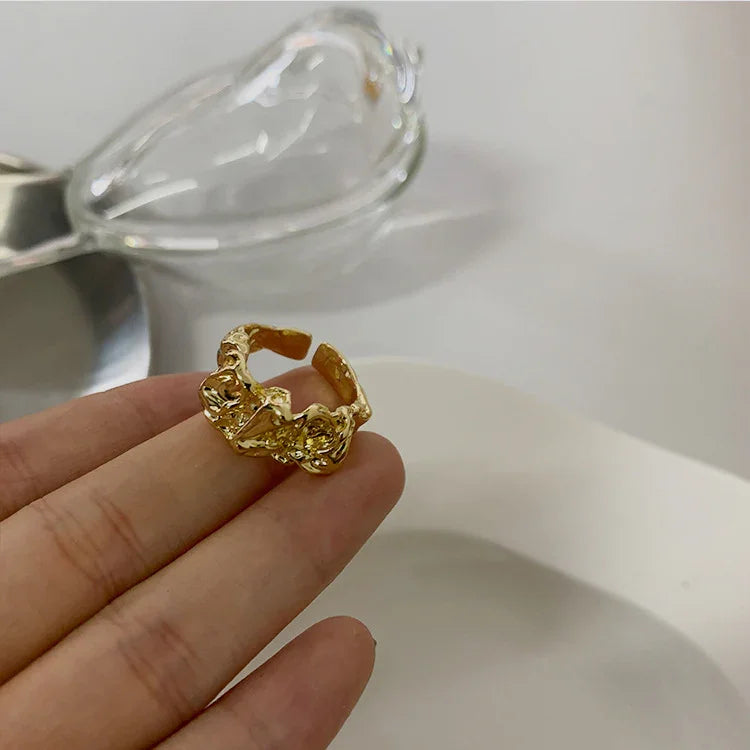 Arden Plissé Lava Design Bague Minimaliste - Élégance dans la Simplicité