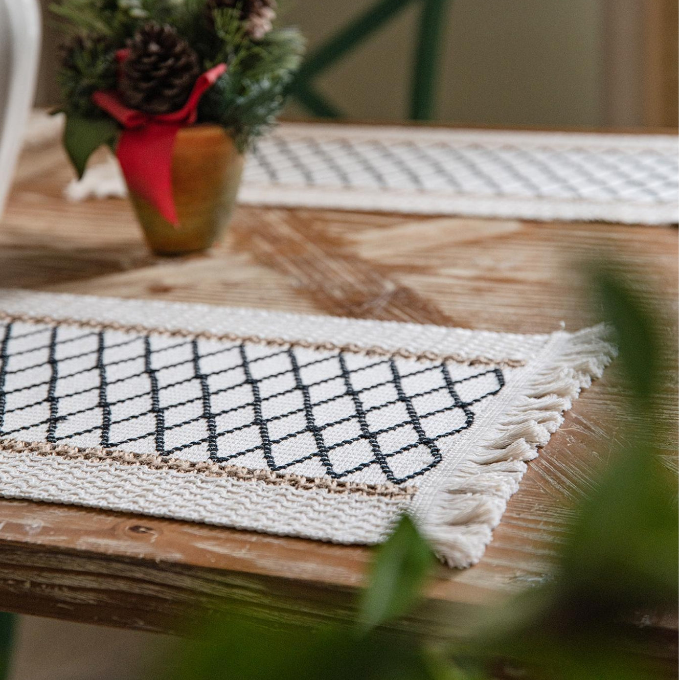 Set de 4 sous-verres en corde de chanvre tissée à motif géométrique