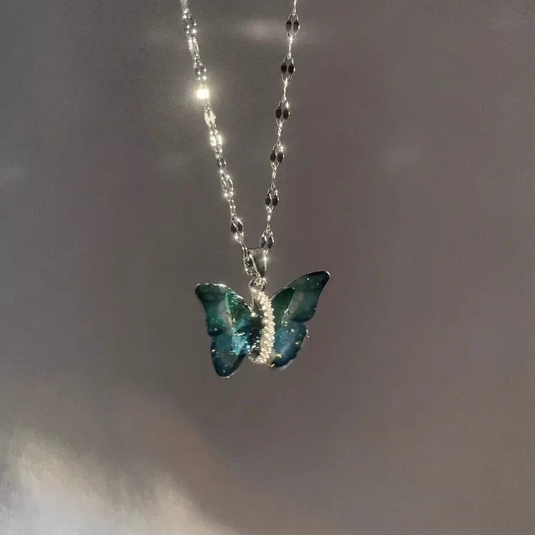 Collier Papillon Bleu Élégant Elina