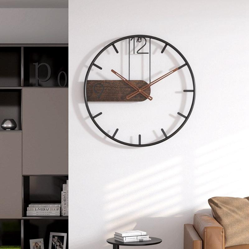 Horloge murale Floroux | Fusion noble de l'acier inoxydable et du bois de noyer