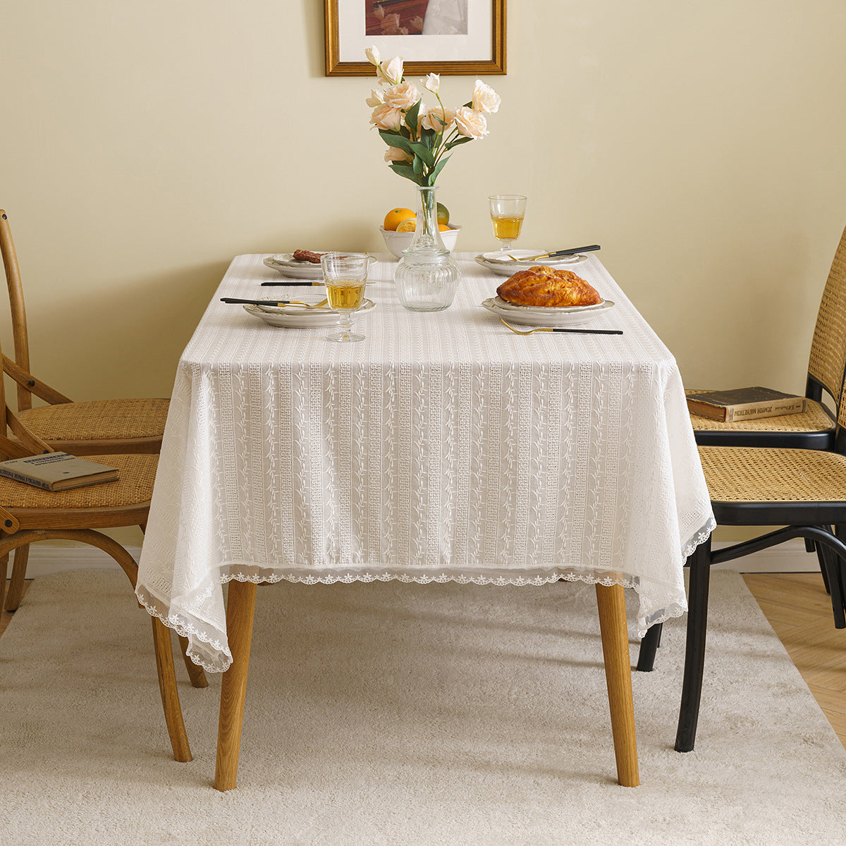 Nappe en coton-lin brodée
