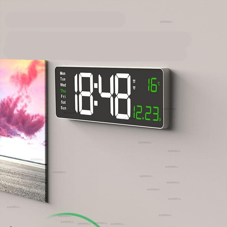 Montre digitale en acrylique colorée – Apportez de la couleur dans votre intérieur