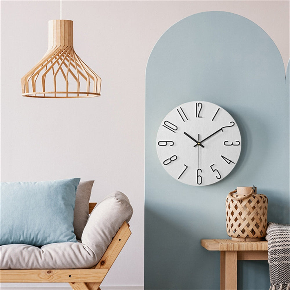 GlowTech – Horloge murale en plastique moderne