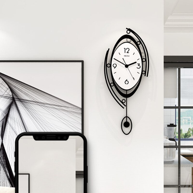 Horloge murale élégante en vinyle noir