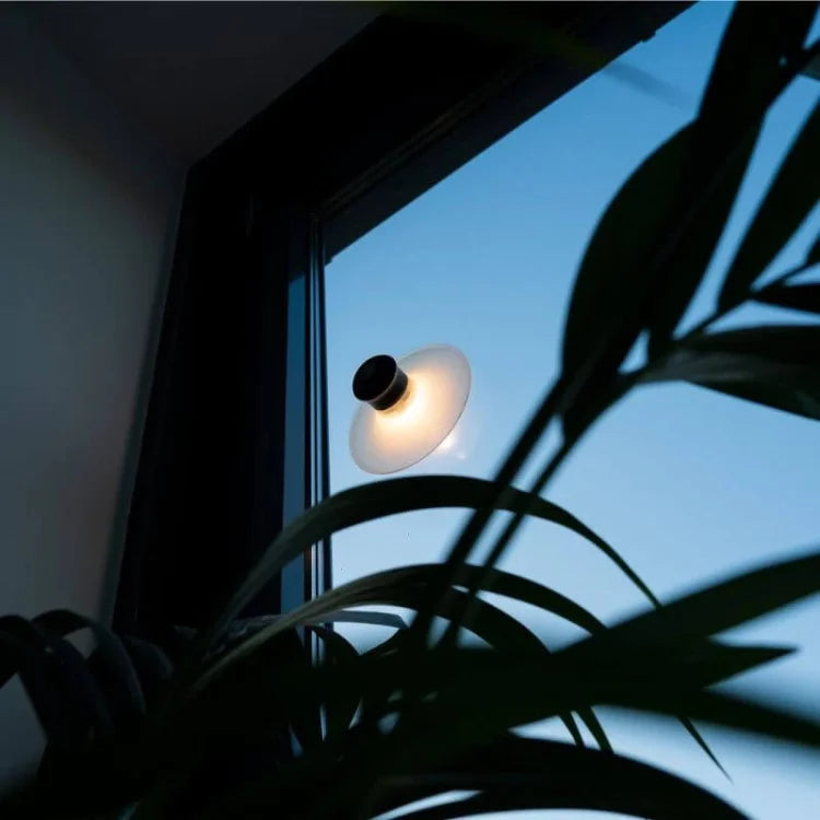 Floroux Rechargeable Suction Lamp | Wireless LED Lamp | Perfect for the Bathroom & Kitchen