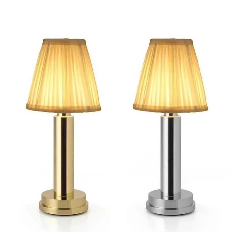 Floroux – Lampe de table sans fil chic avec surface métallique douce