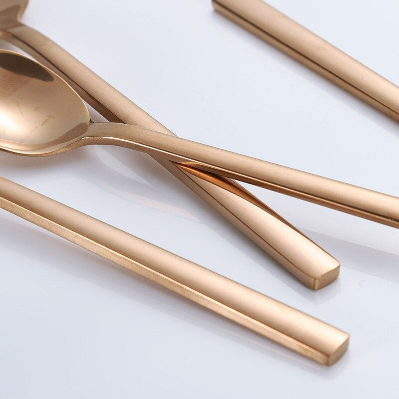 30 pièces de couverts Arya