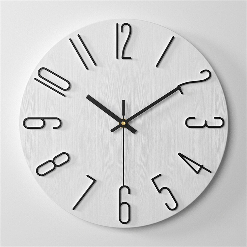GlowTech – Horloge murale en plastique moderne