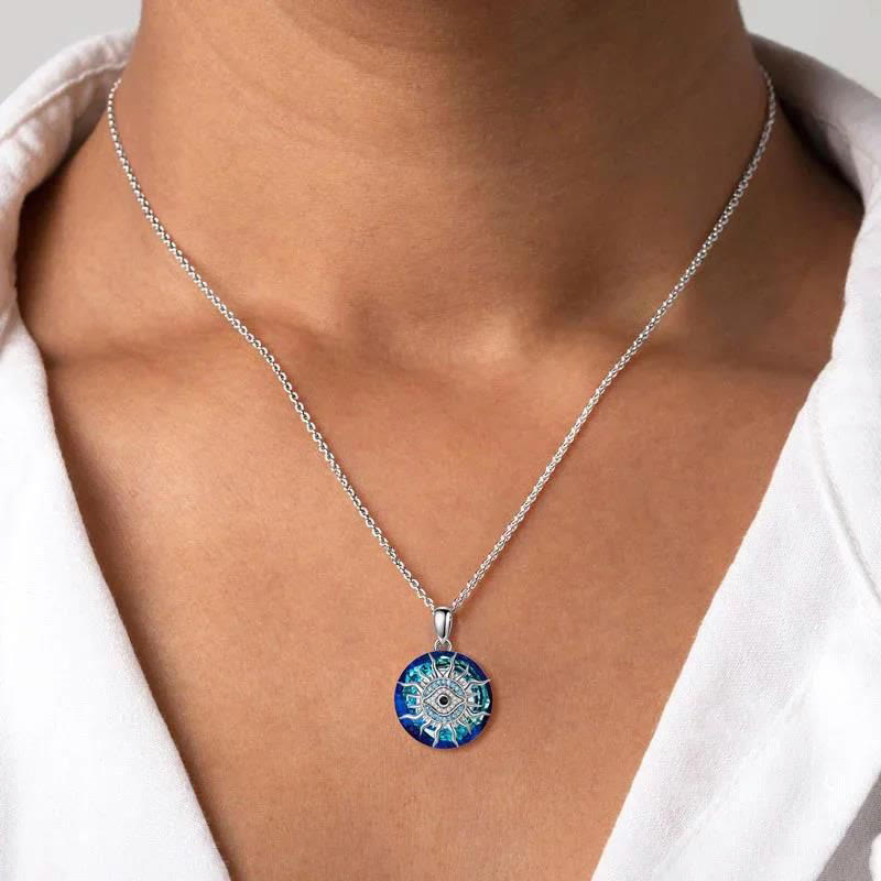 Toujours Protégé : Collier Œil Malin pour Votre Sécurité