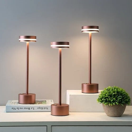 StellarGlow - Lampe sans fil pour extérieur avec éclairage ajustable