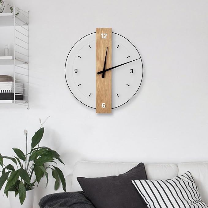 Floroux | Horloge murale en chêne noble avec accents minimalistes