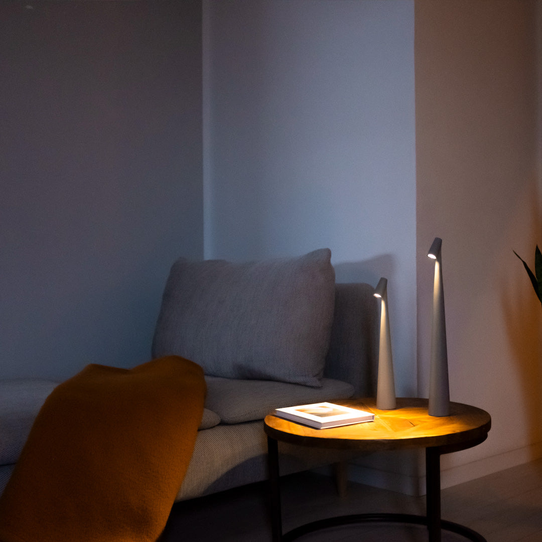 LumiMaître - Lampe de Table LED Rechargeable | Design Moderne et Fonctionnel | Éclairage Ambiant Durable