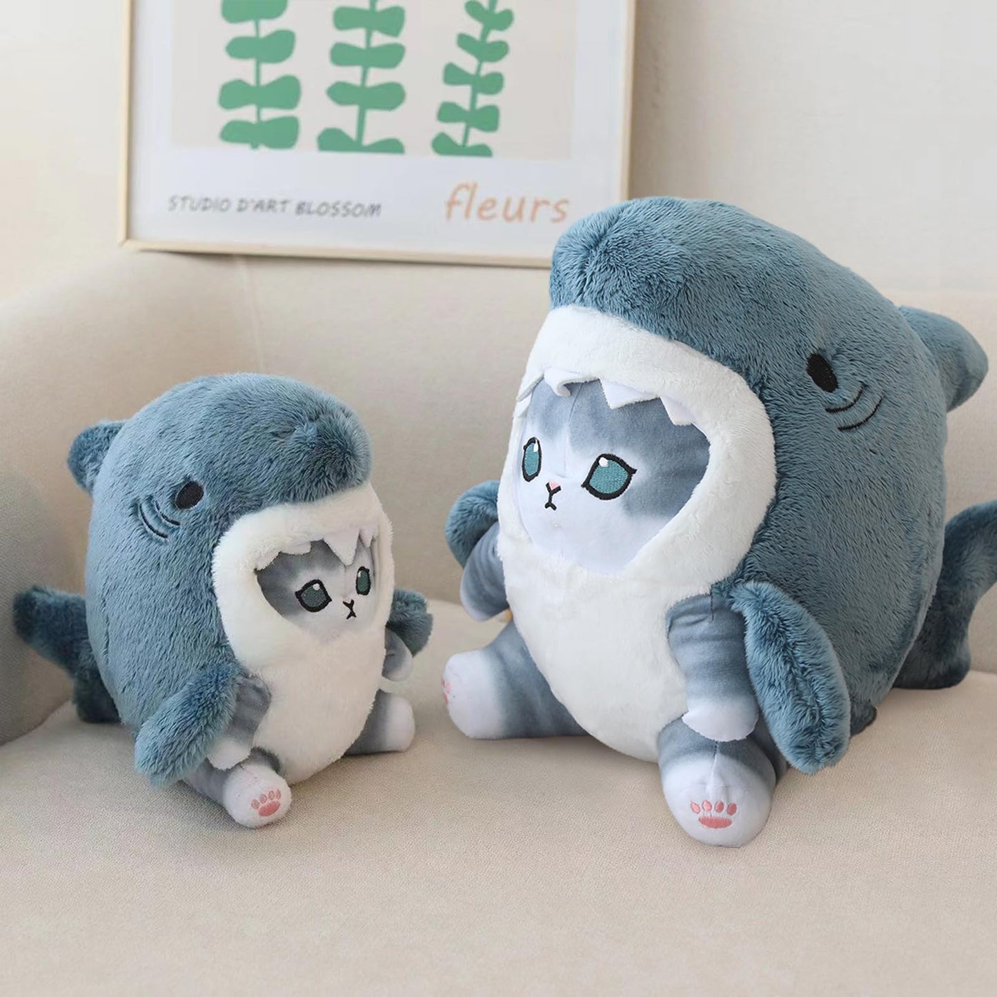 Floroux - Chat câlin espiègle dans un joli costume de requin pour enfants