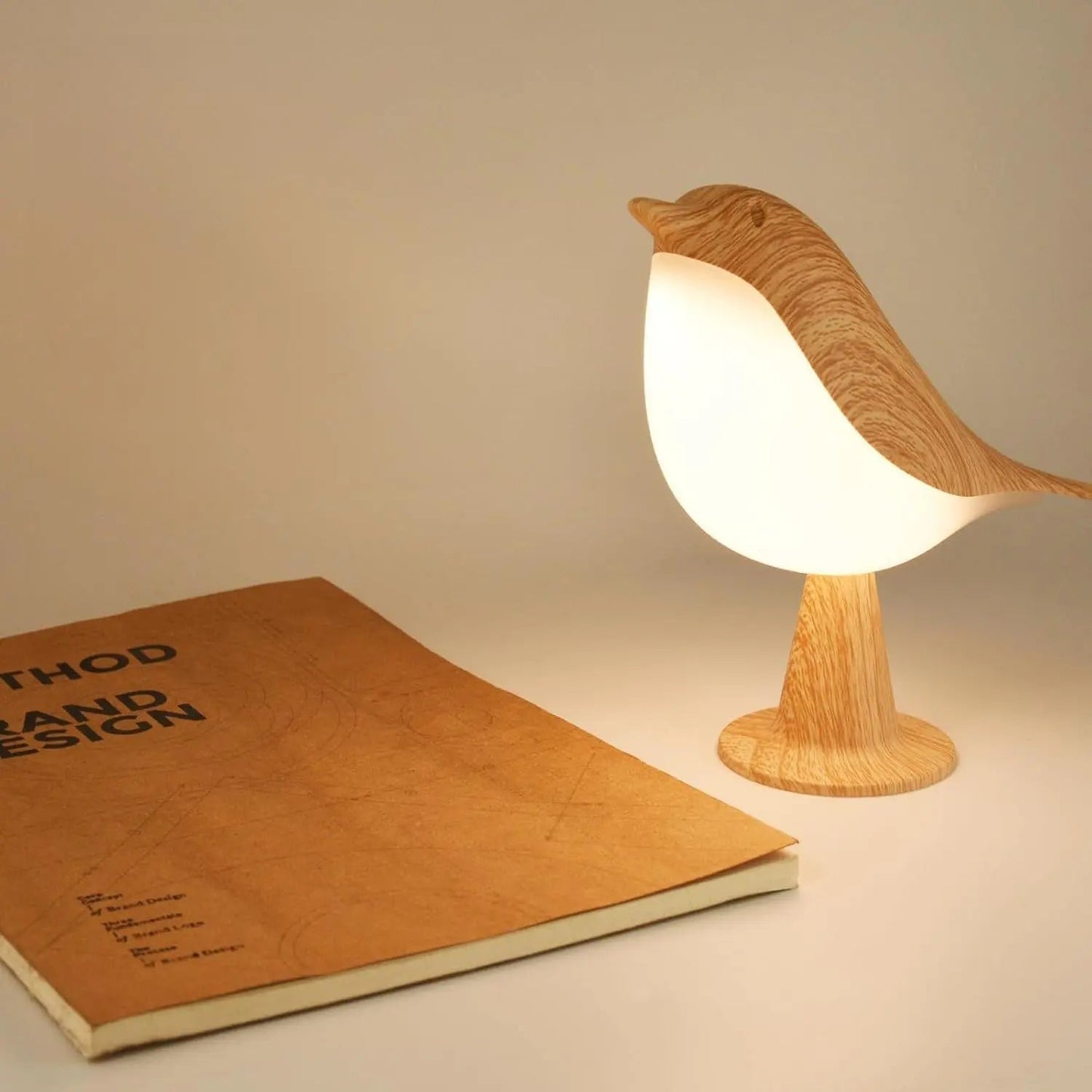 OiseauLumi - Lampe de Nuit en Bois Élégante