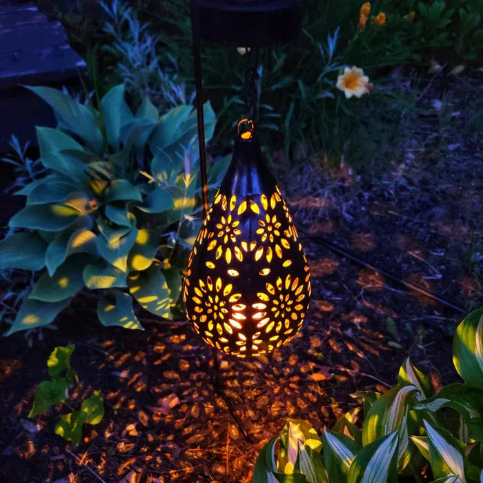 Lampe de jardin alimentée par énergie solaire et résistant aux intempéries – SolarLuxe