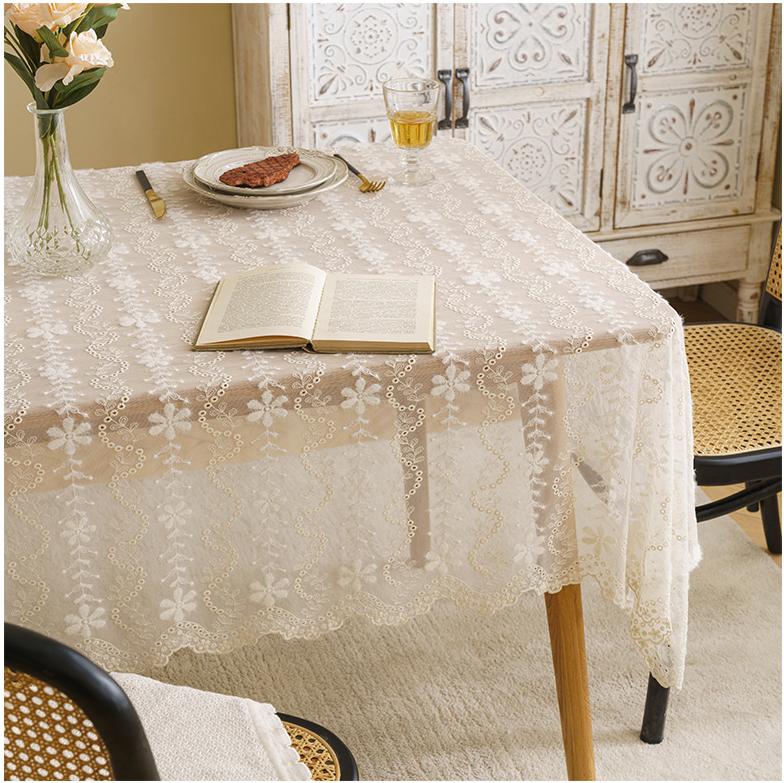 Nappe en coton-lin brodée
