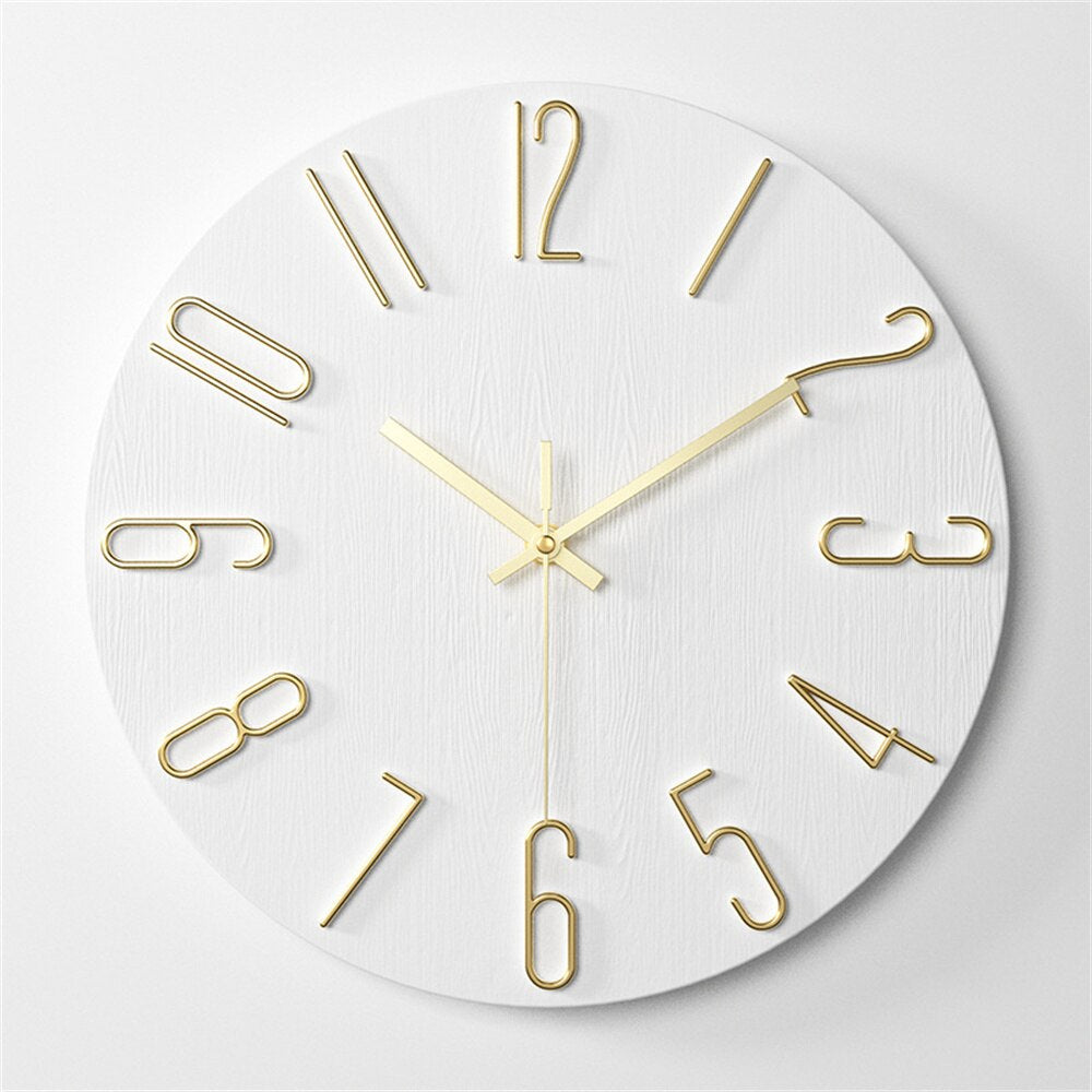 GlowTech – Horloge murale en plastique moderne