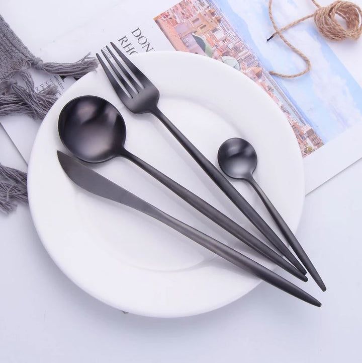 Couverts en acier inoxydable de luxe : Dîner élégant pour chaque occasion
