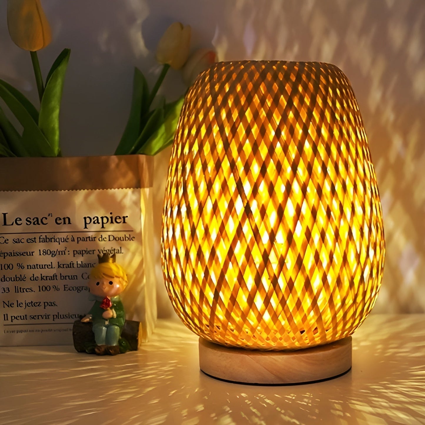 Lampe de table en bambou élégante avec alimentation USB – Design durable et économe en énergie