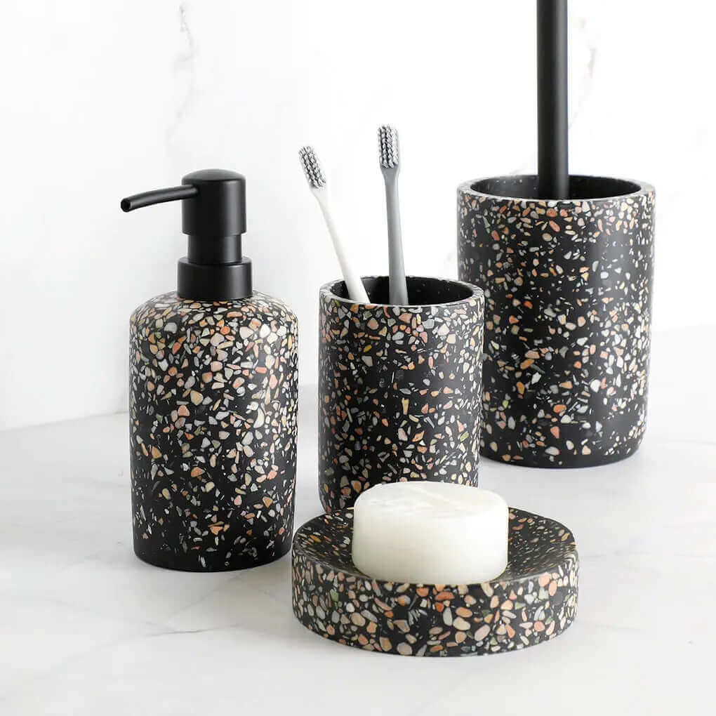 Accessoires de salle de bain en terrazzo noir