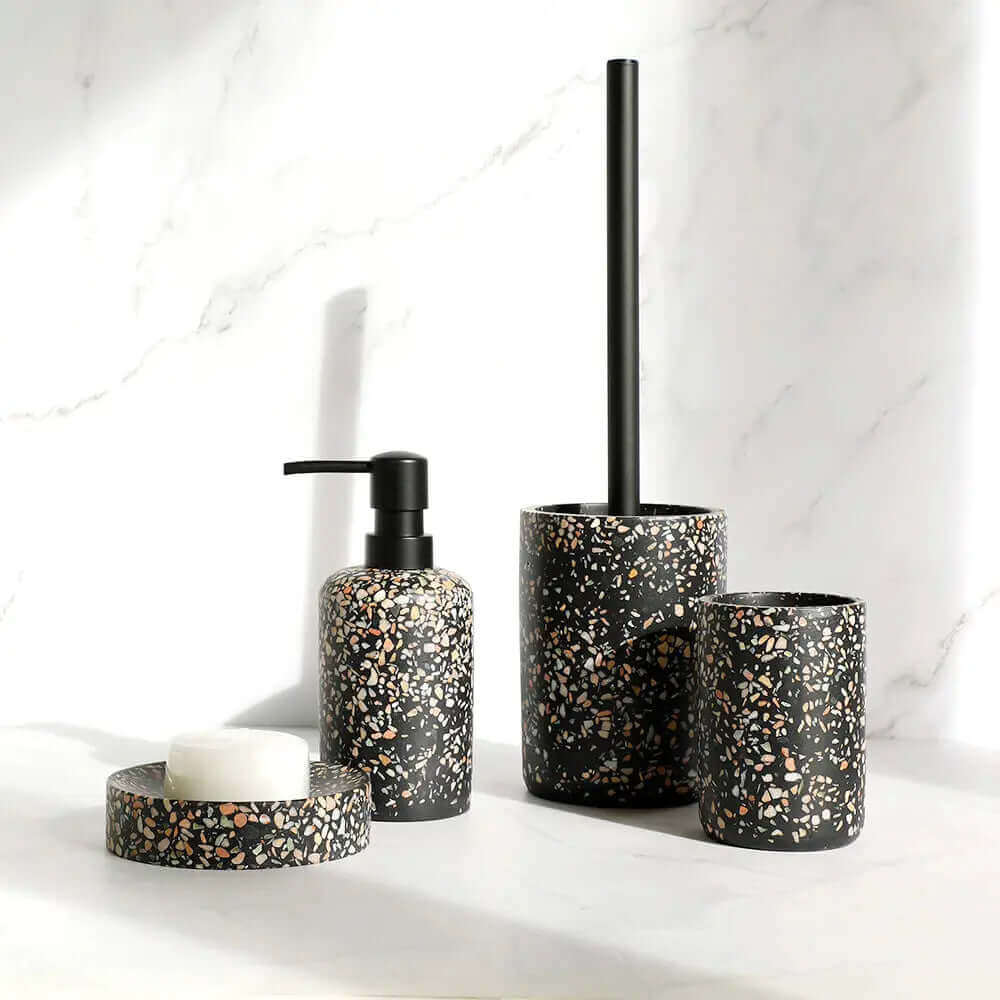 Accessoires de salle de bain en terrazzo noir