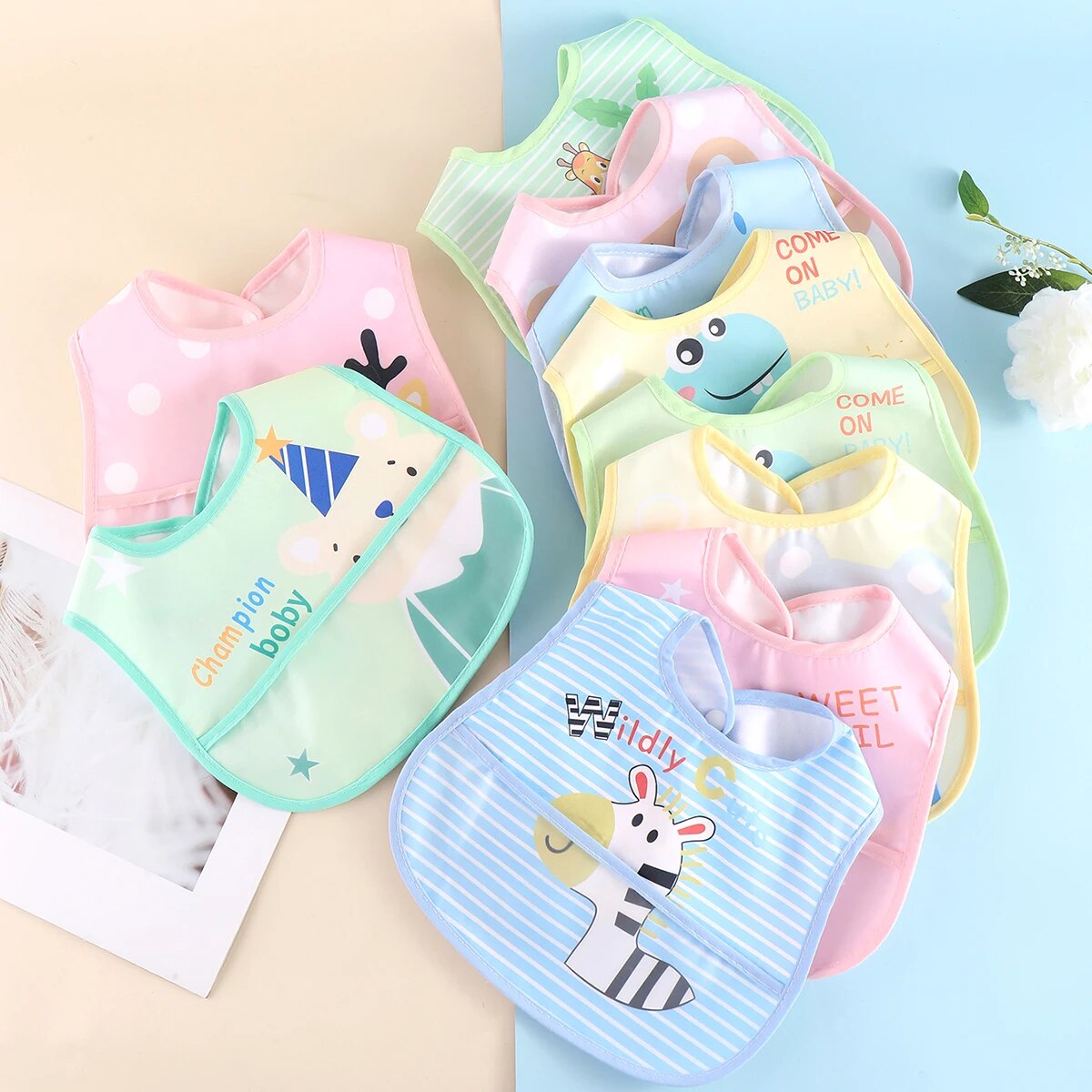 AquaGuard - Ensemble de 5 Bavoirs Réglables pour Bébé