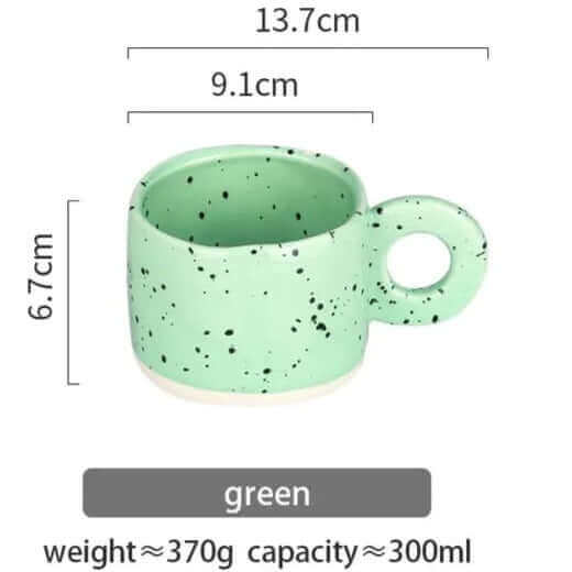Tasses en porcelaine faite à la main irrégulière couleur bonbon