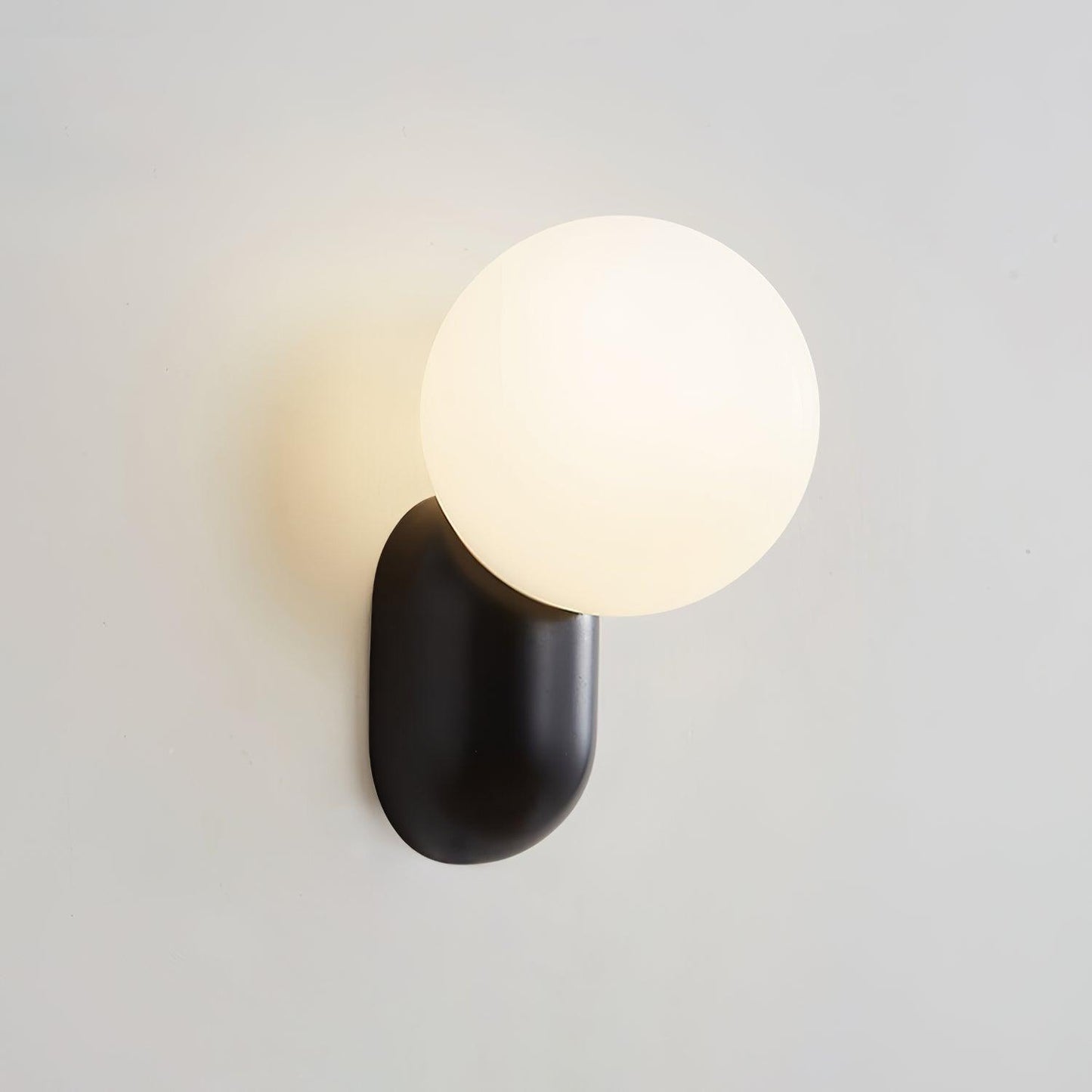 ChicGlow Lampe Murale en Résine – Élégance et Économie d'Énergie en Un