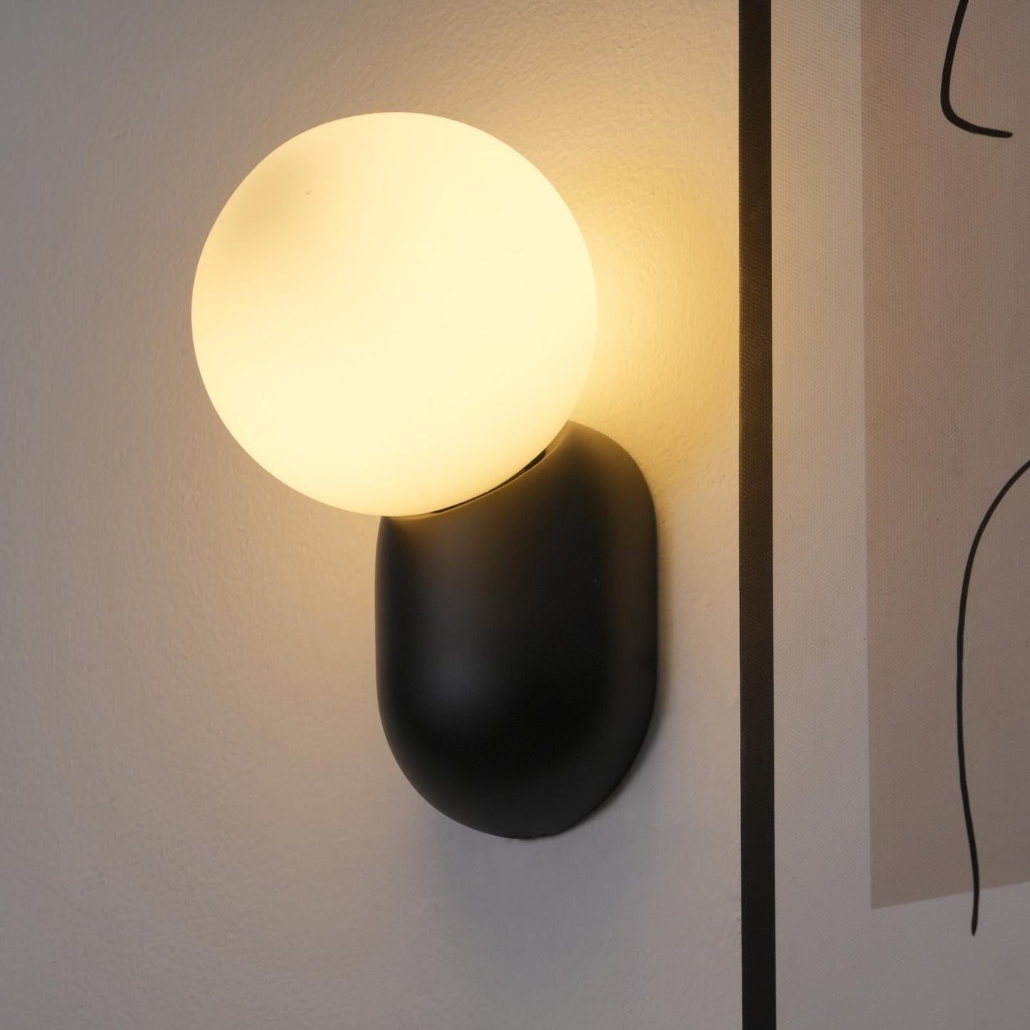 ChicGlow Lampe Murale en Résine – Élégance et Économie d'Énergie en Un