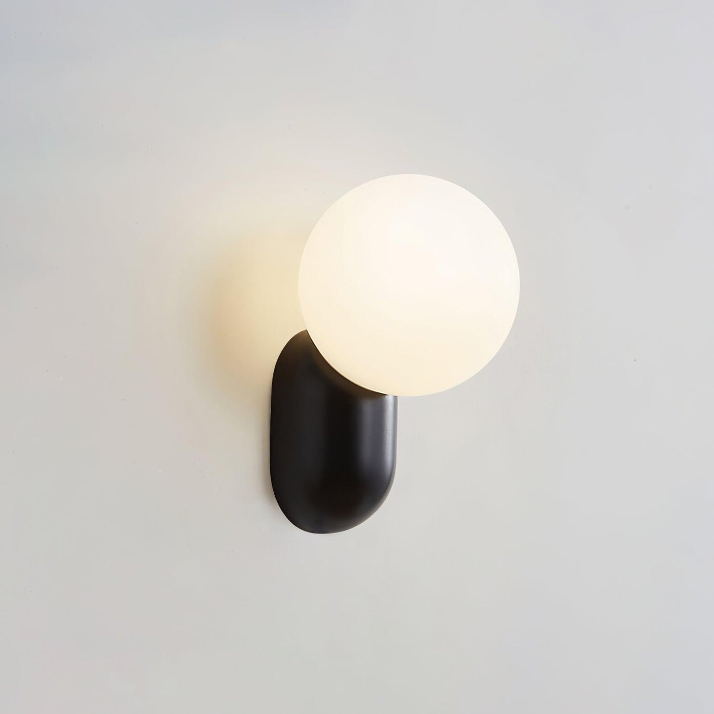 ChicGlow Lampe Murale en Résine – Élégance et Économie d'Énergie en Un