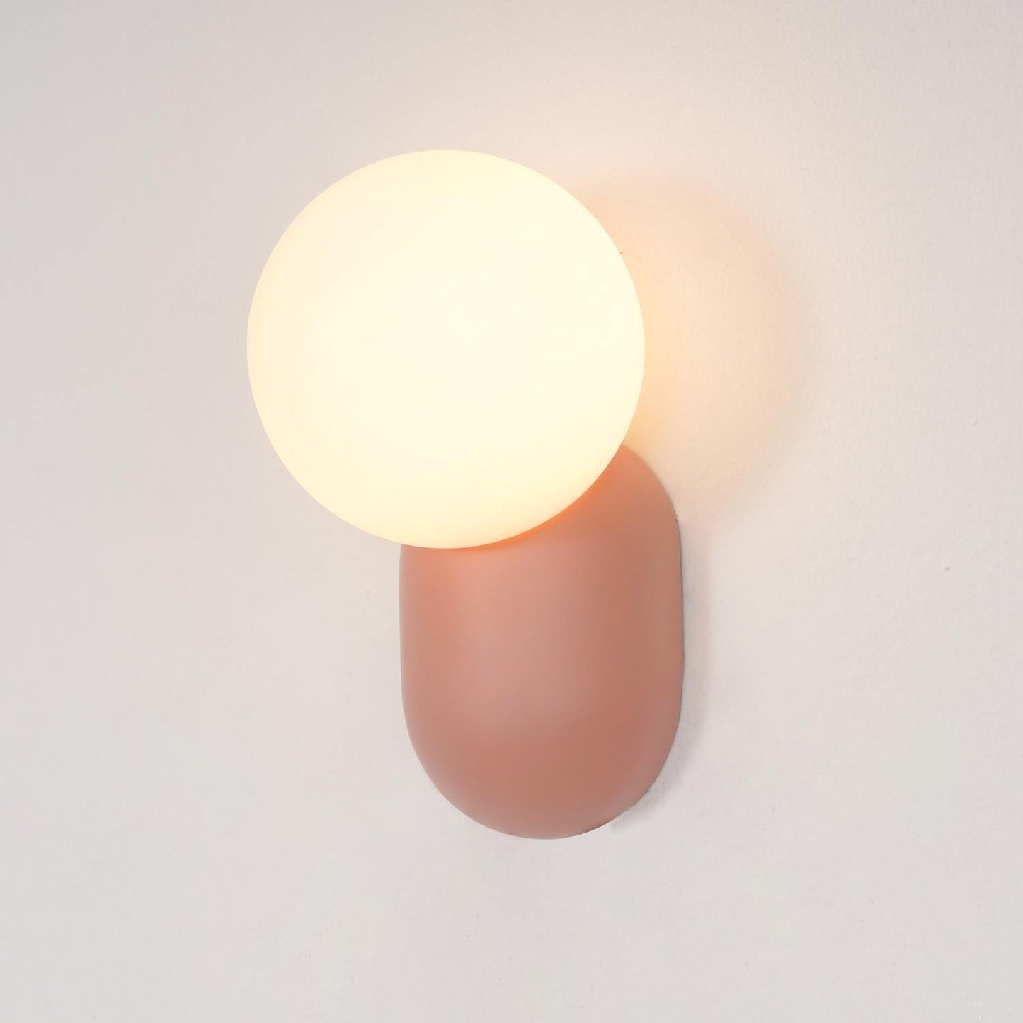 ChicGlow Lampe Murale en Résine – Élégance et Économie d'Énergie en Un