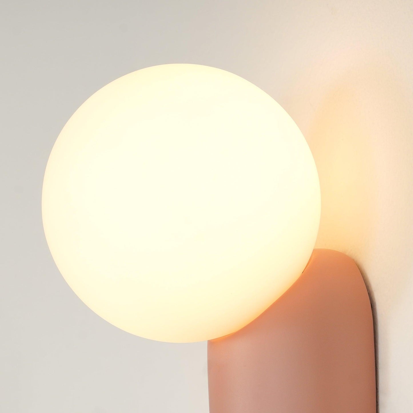 ChicGlow Lampe Murale en Résine – Élégance et Économie d'Énergie en Un