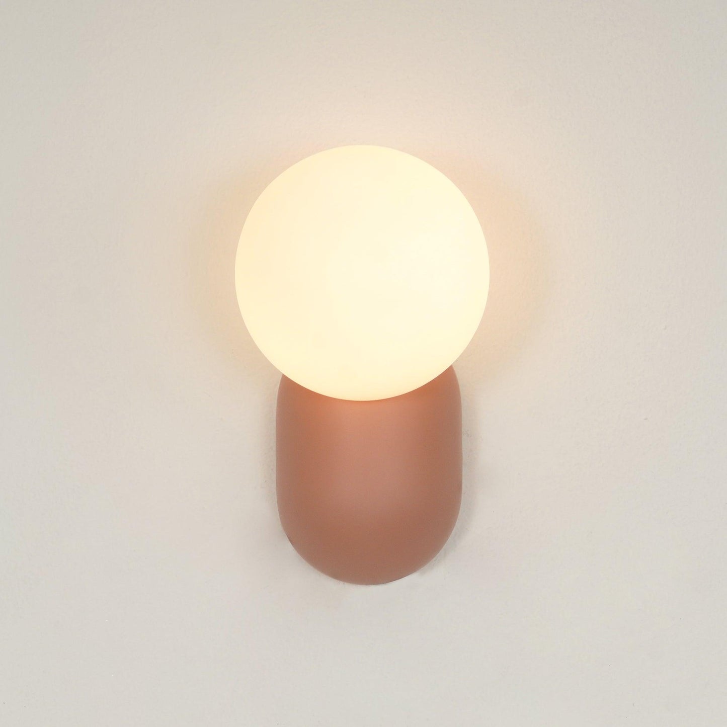 ChicGlow Lampe Murale en Résine – Élégance et Économie d'Énergie en Un
